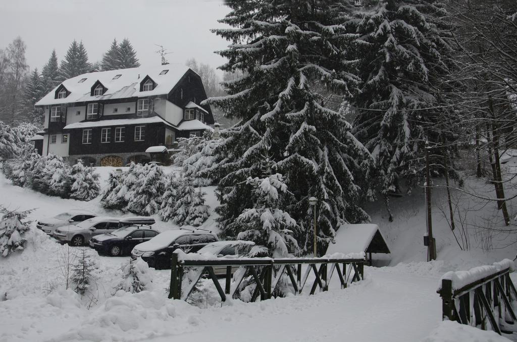 Hotel Konsel Říčky المظهر الخارجي الصورة