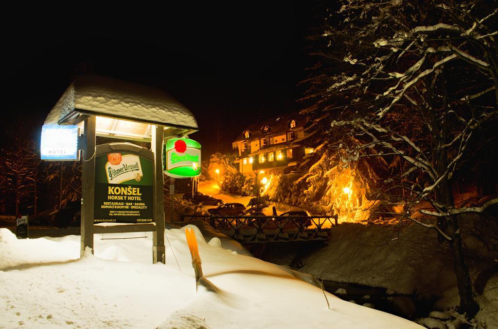 Hotel Konsel Říčky المظهر الخارجي الصورة